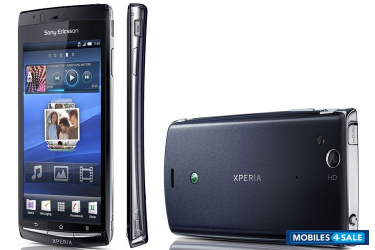 Black Sony Ericsson Xperia arc