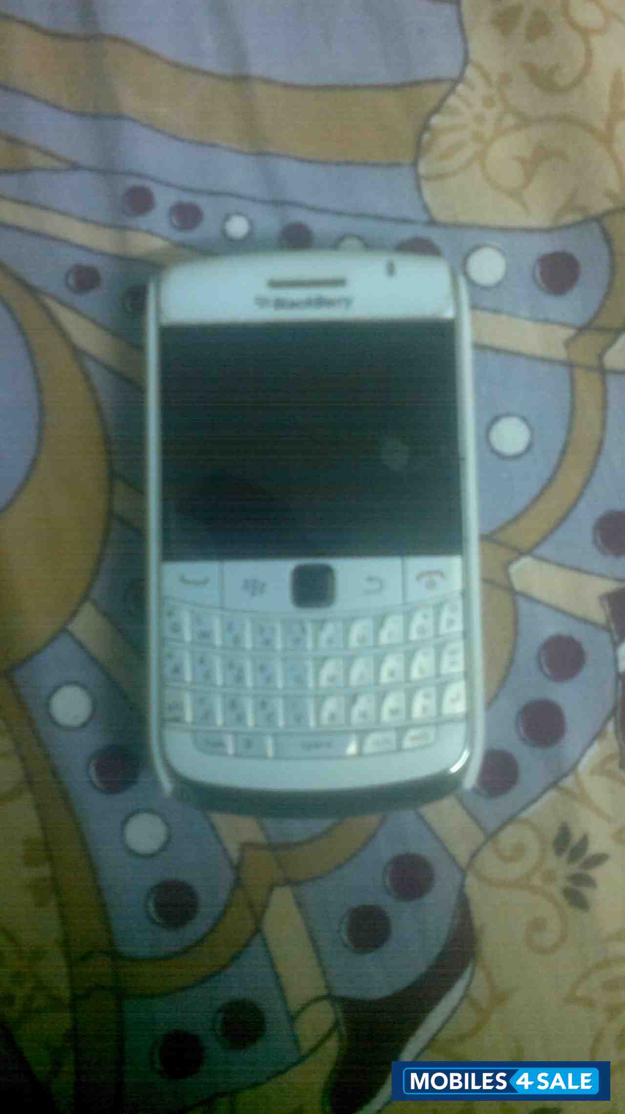 White BlackBerry 9780