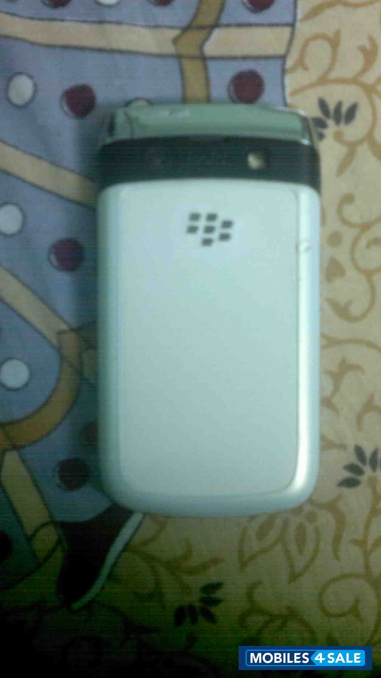 White BlackBerry 9780