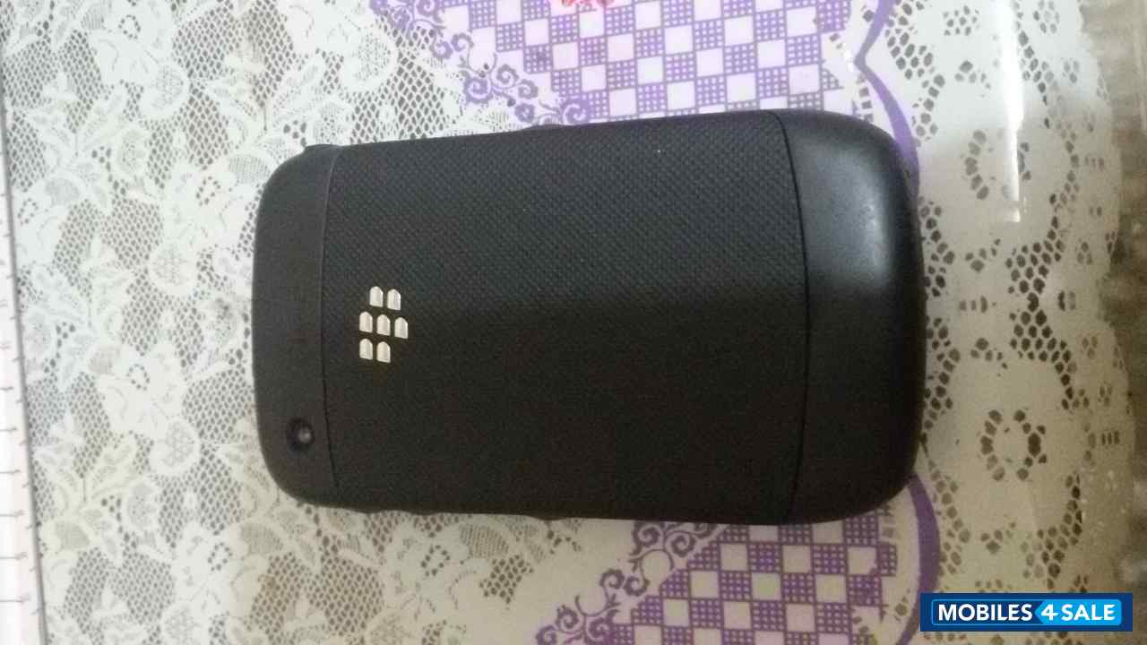 Black BlackBerry Curve 9300