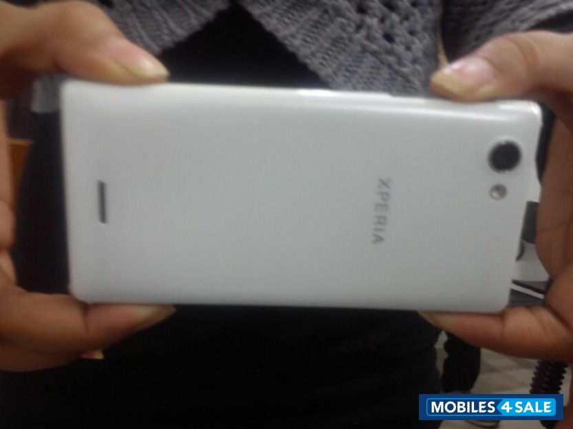 White Sony Xperia J
