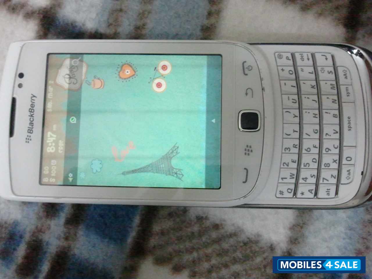 White BlackBerry Torch 9810