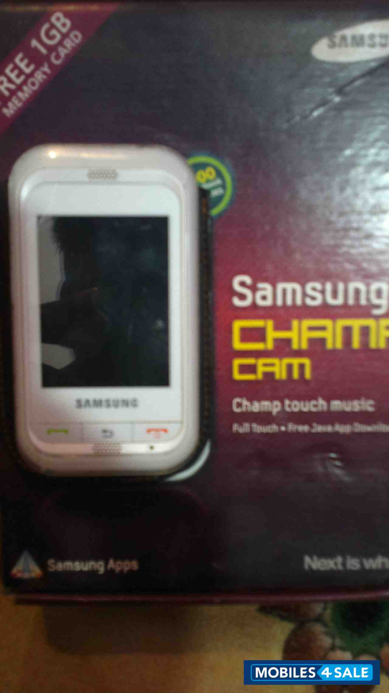 Chic White Samsung Champ
