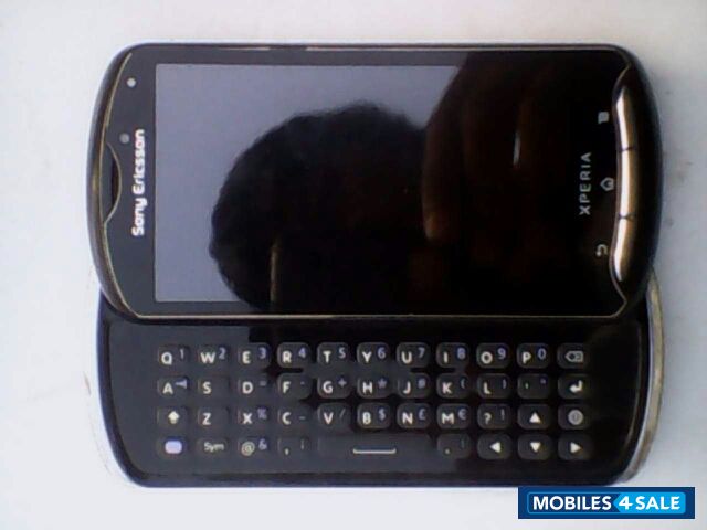 Black Sony Ericsson Xperia pro