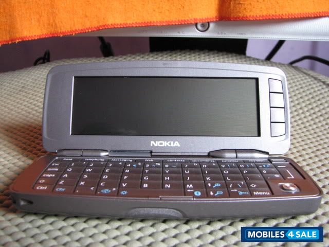 Grey Nokia 9300i
