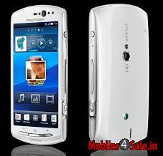 White Sony Ericsson Xperia neo V