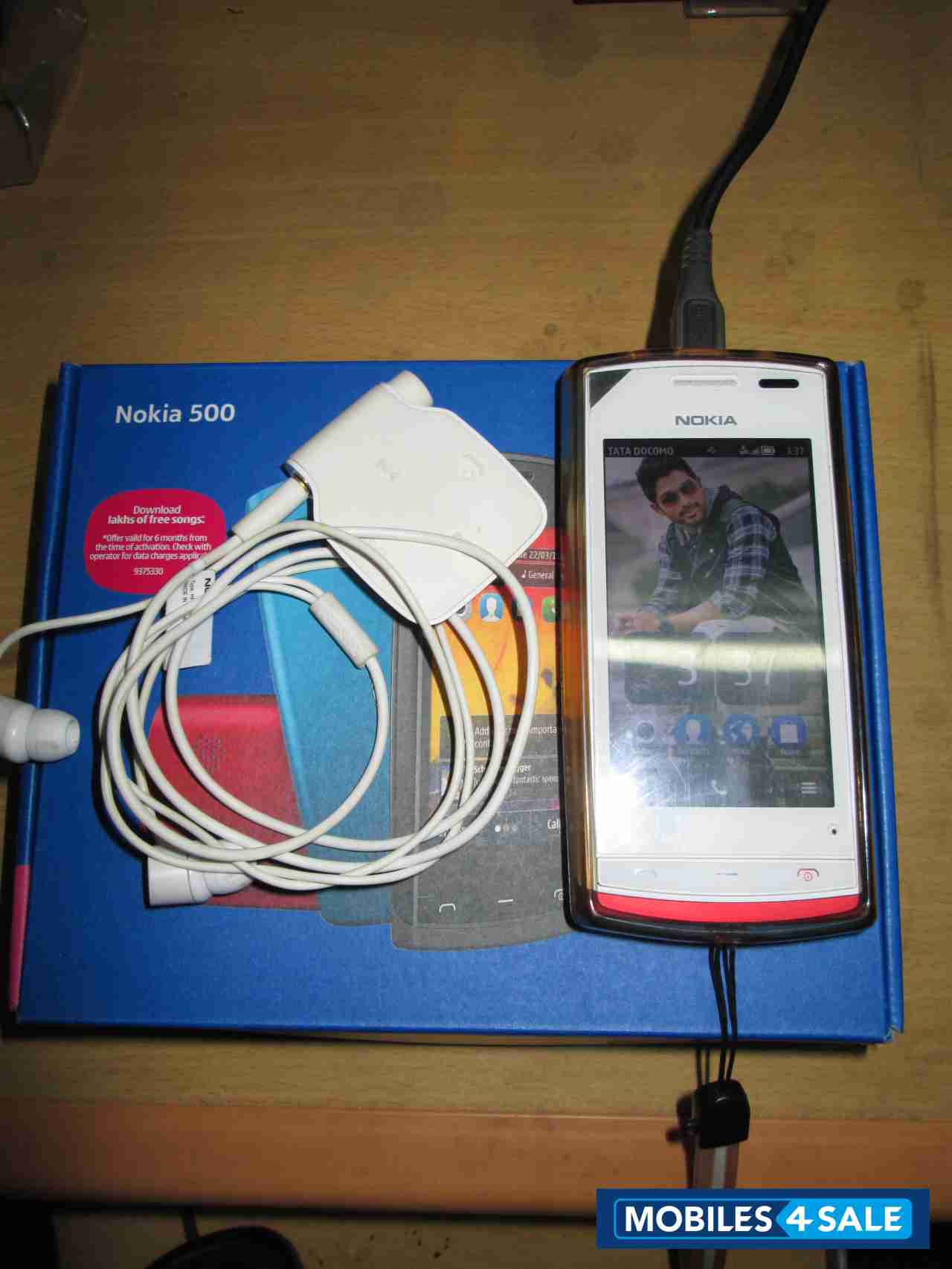 White Nokia 500