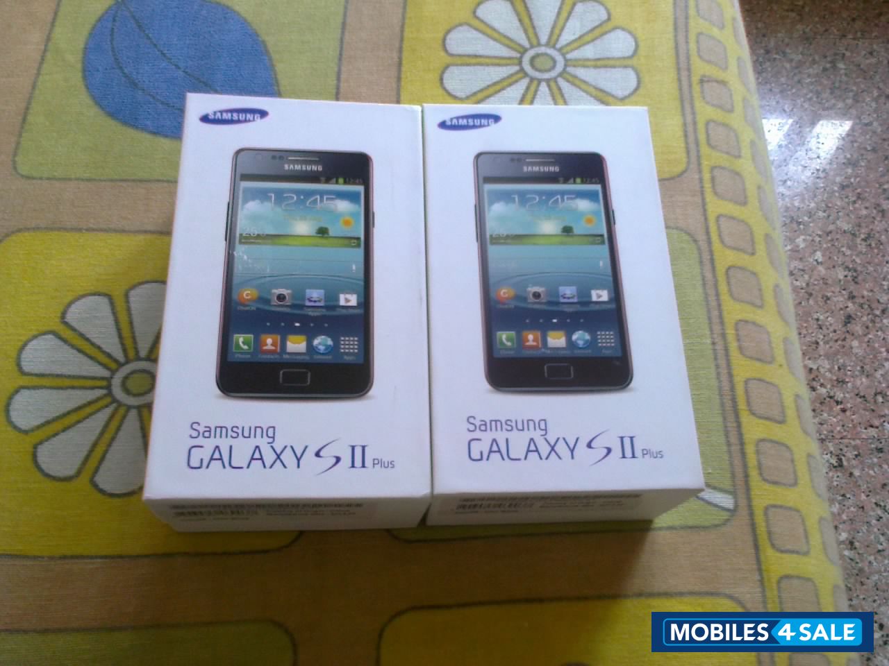 White Samsung Galaxy S2 Plus