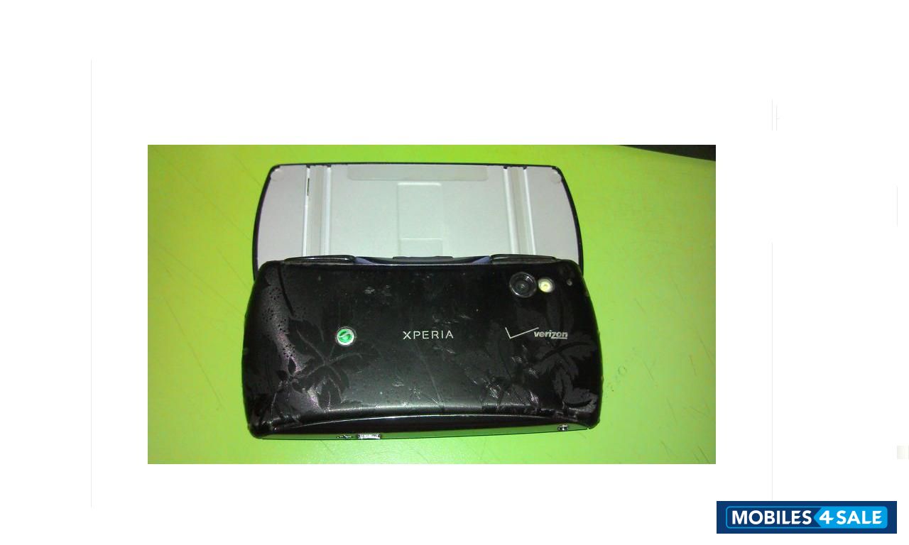 Black Sony Ericsson Xperia PLAY Black Sony Ericsson Xperia PLAY