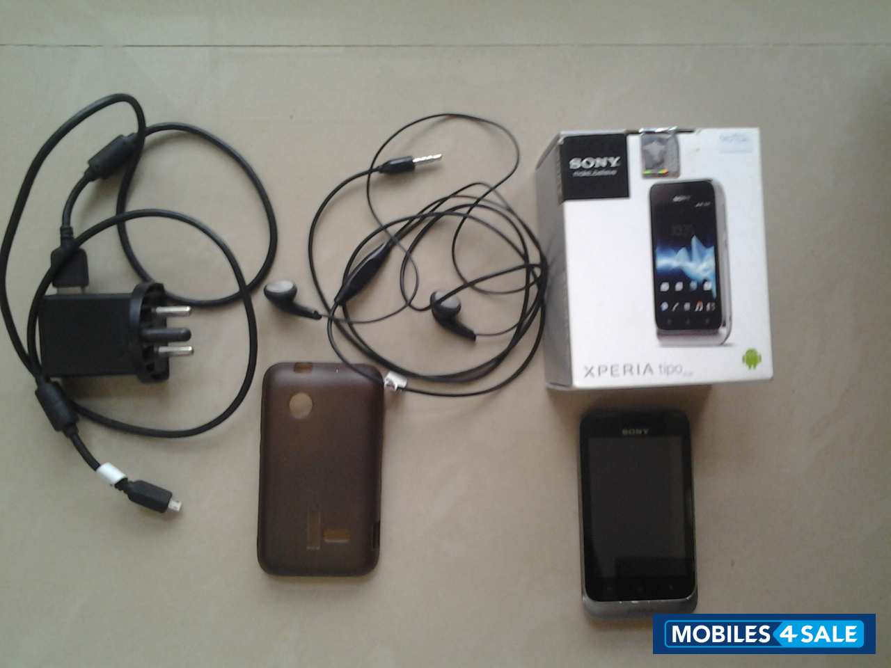 Black Silver Sony Xperia tipo dual