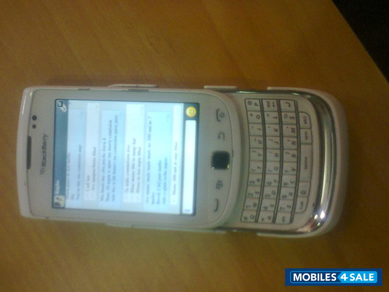 White BlackBerry Torch 9810