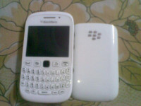 White BlackBerry Curve 9220