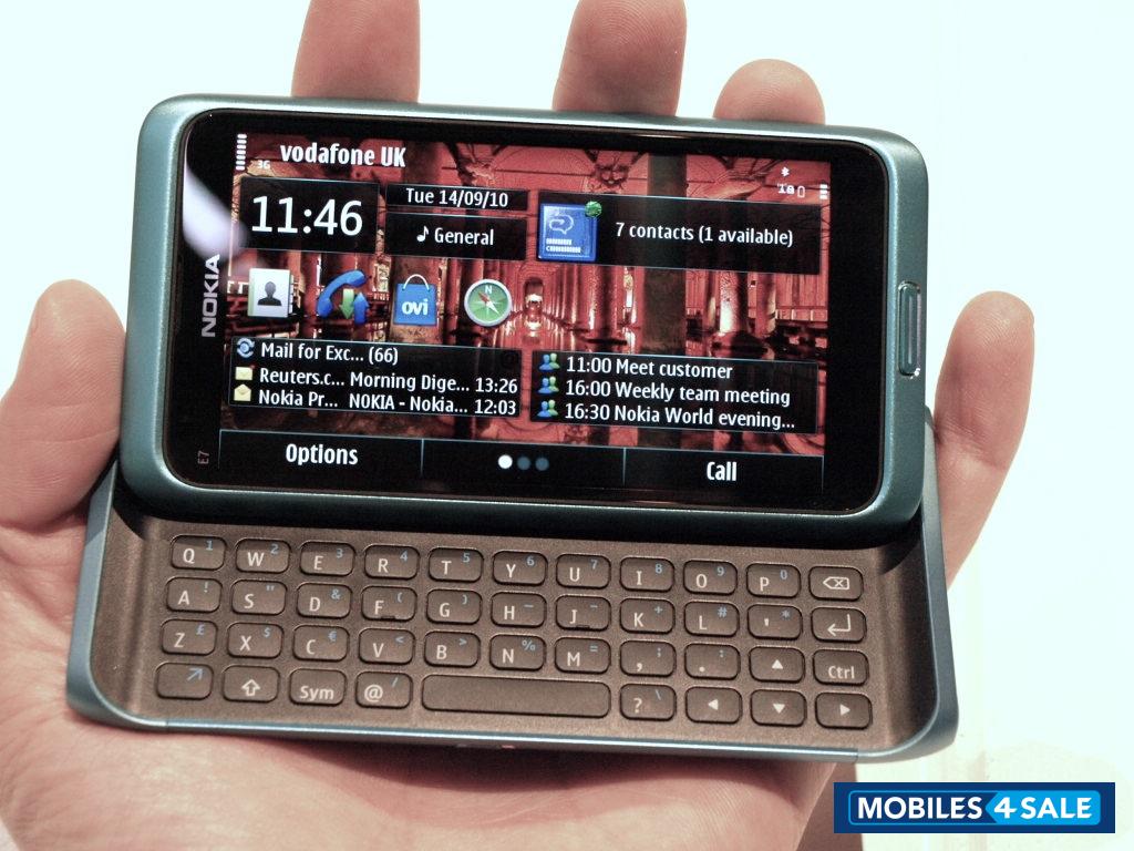 Silver Nokia E7-00