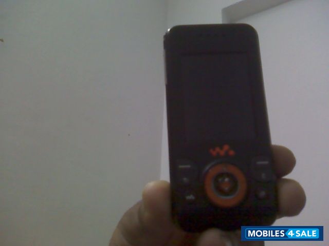 Black Sony Ericsson W580
