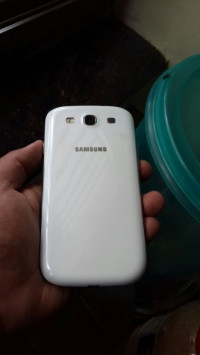 White Samsung Galaxy S3