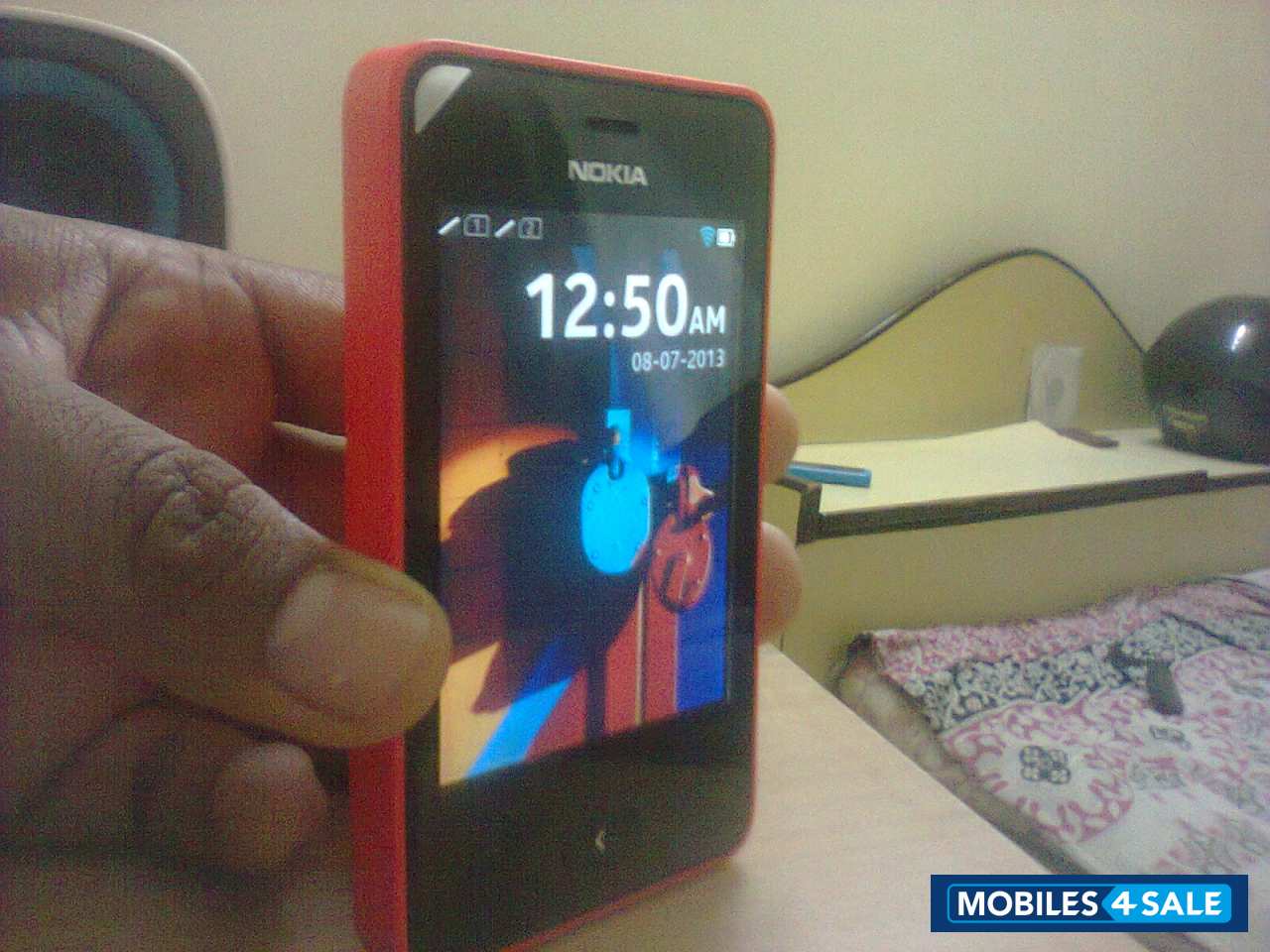 Red Nokia Asha 501