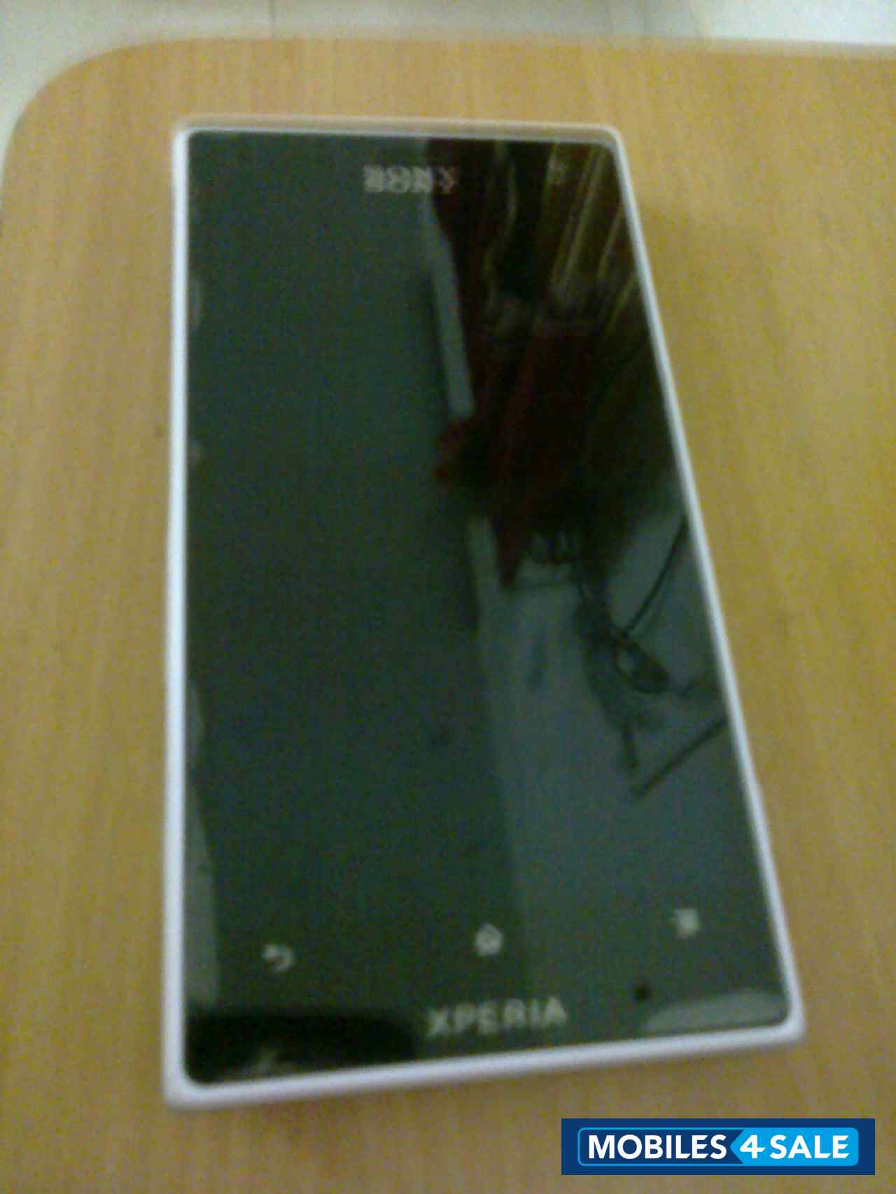 White Sony Xperia acro S