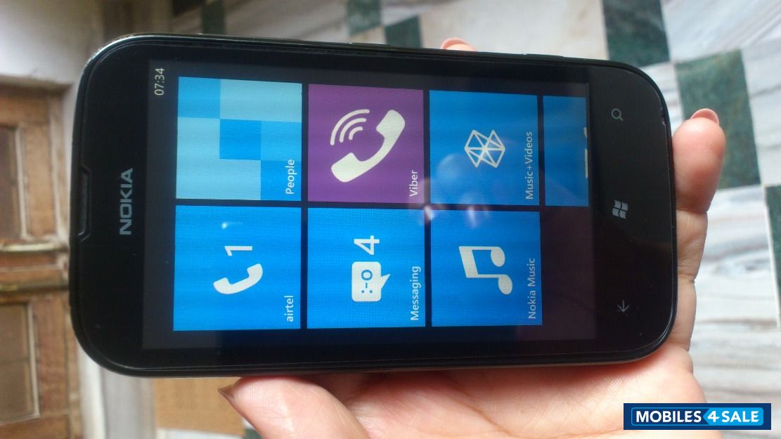 Black Red Nokia Lumia 510