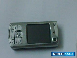 Front Silver & Back Black Nokia N-series