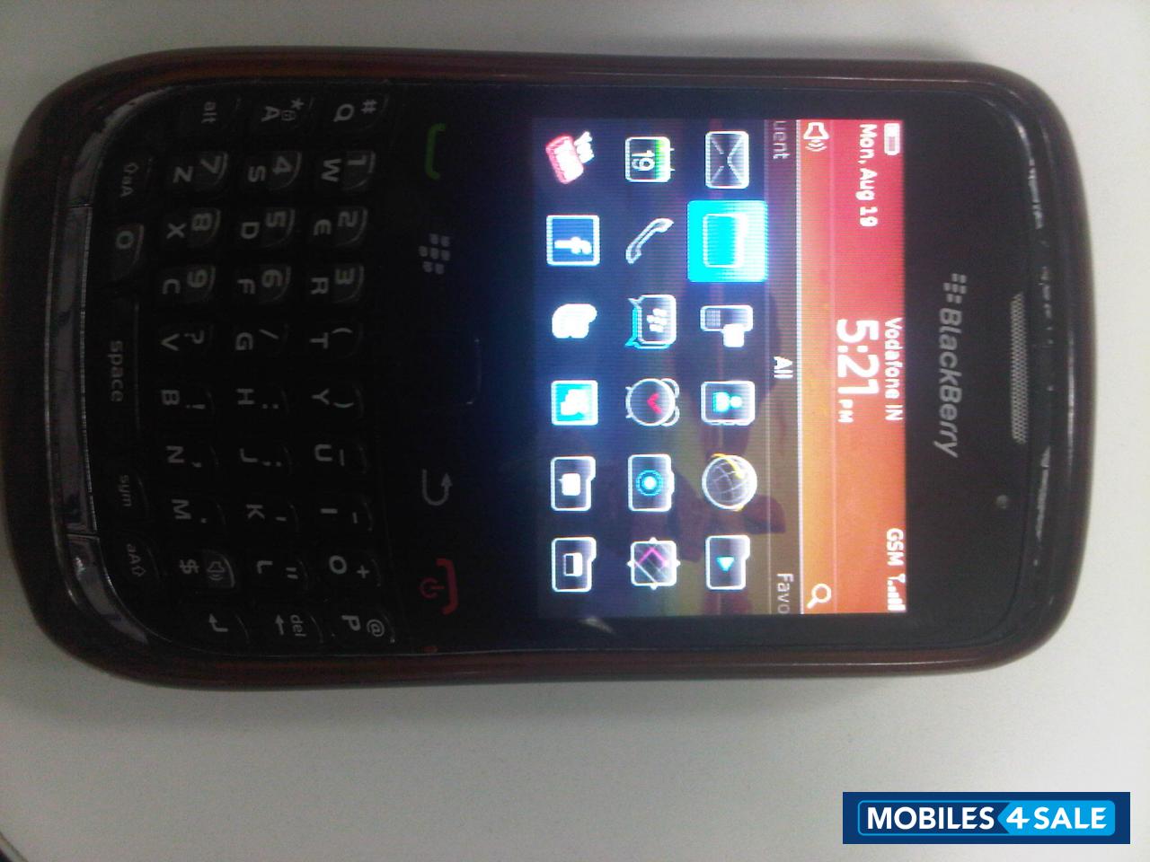 Black BlackBerry Curve 9300