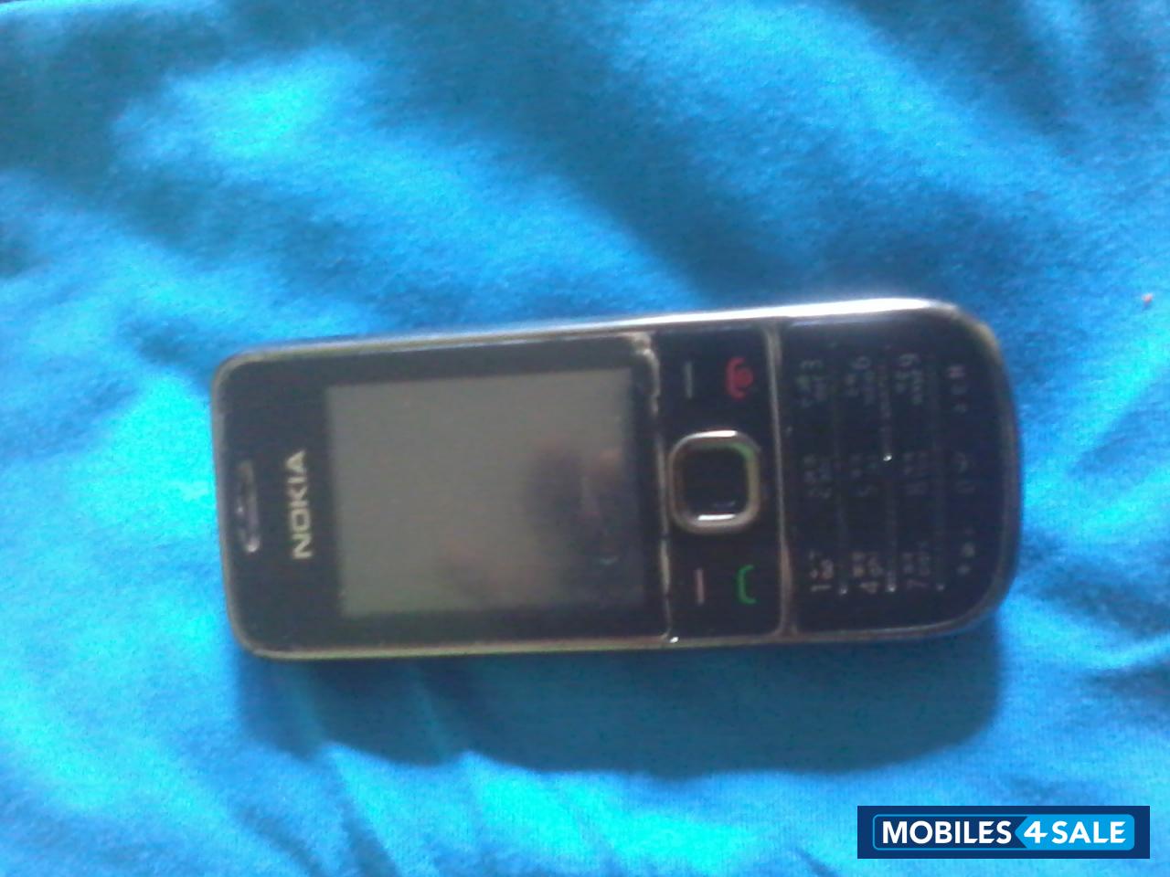 Black Nokia 2700c