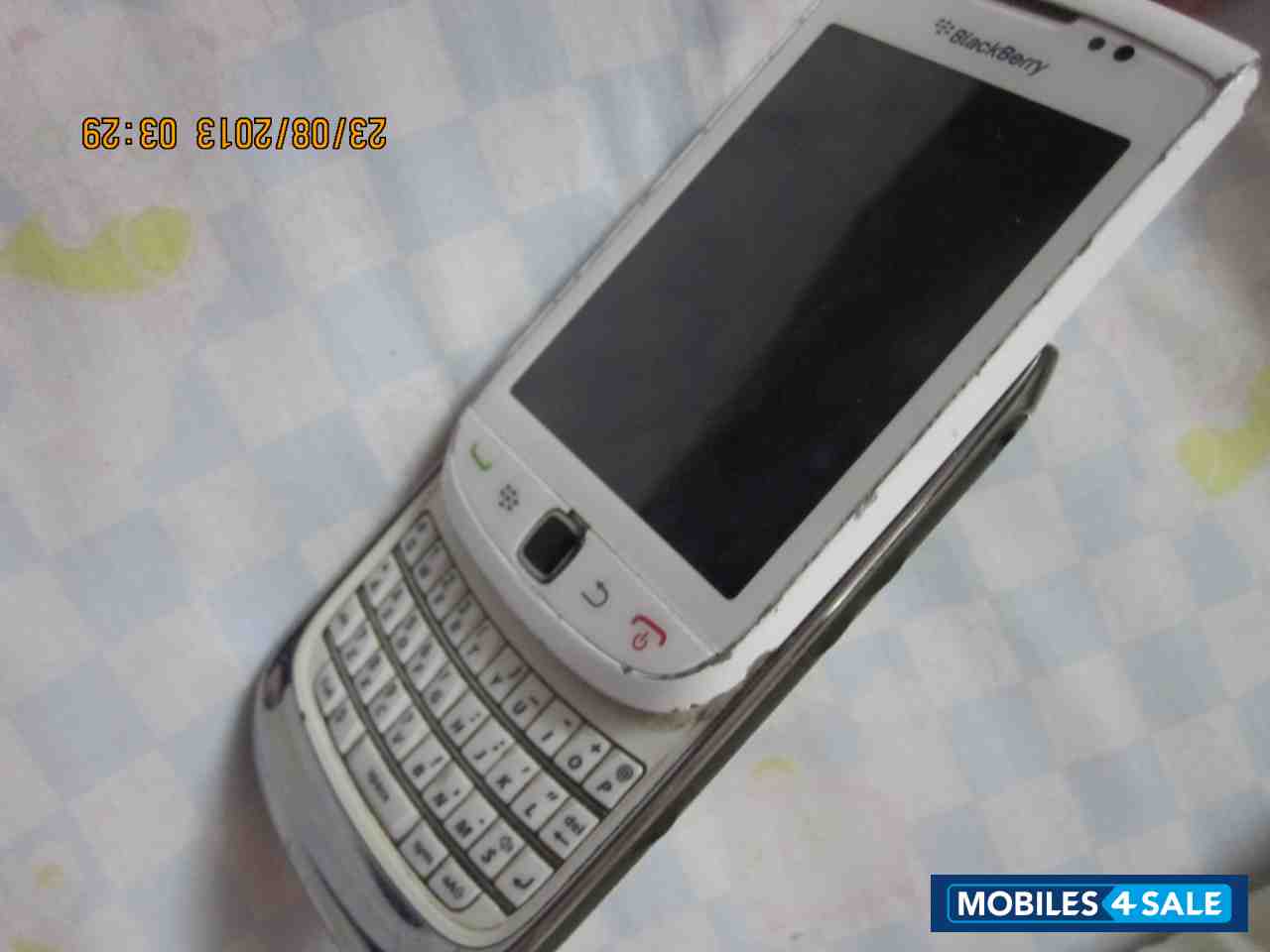 White BlackBerry Torch 9800