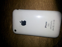 White Apple iPhone 3GS