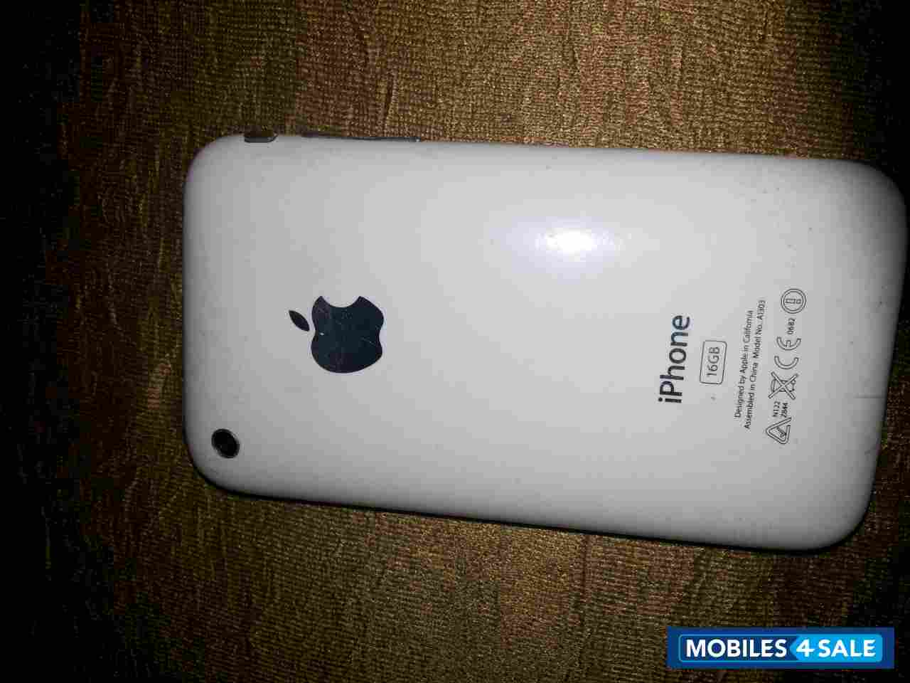 White Apple iPhone 3GS
