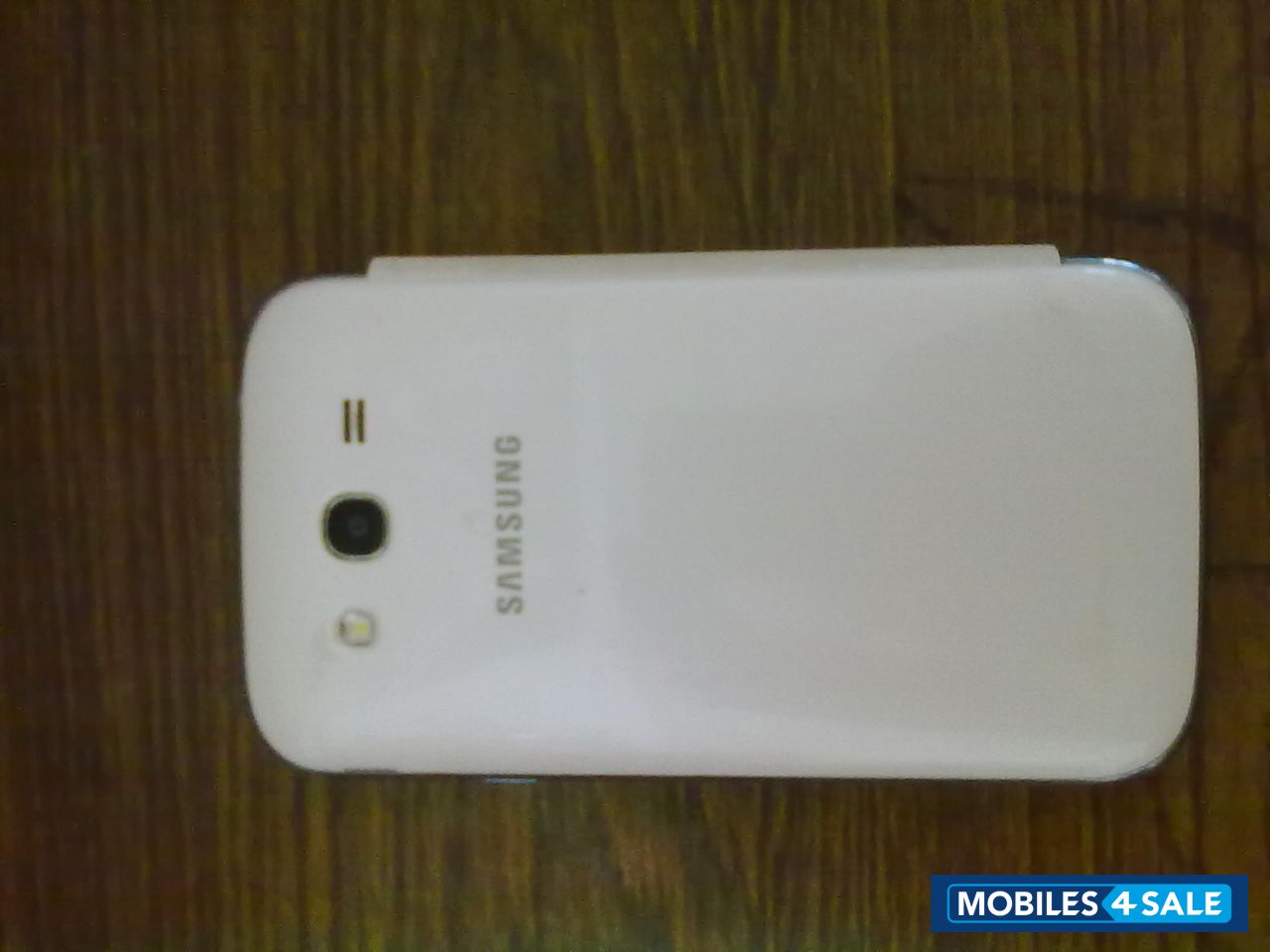 White Samsung Galaxy Grand GT-I9082