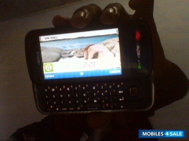 Black Nokia C6