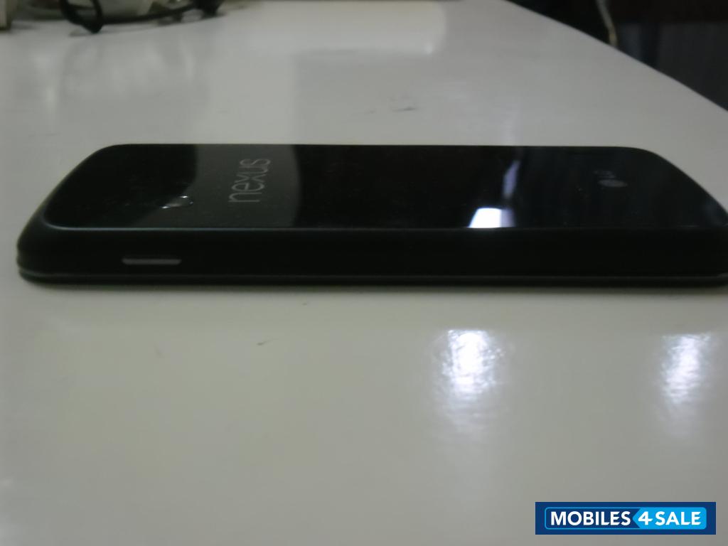Black LG Nexus 4