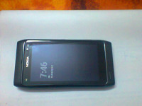 Black Nokia N8