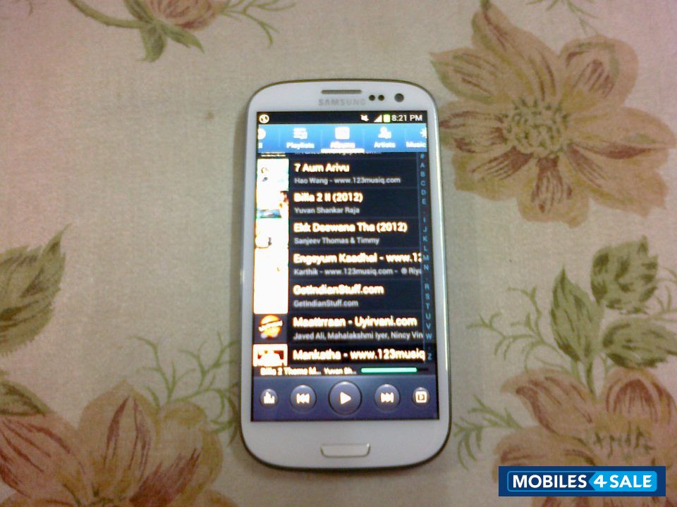 White Samsung Galaxy S3