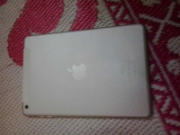White Apple iPad mini