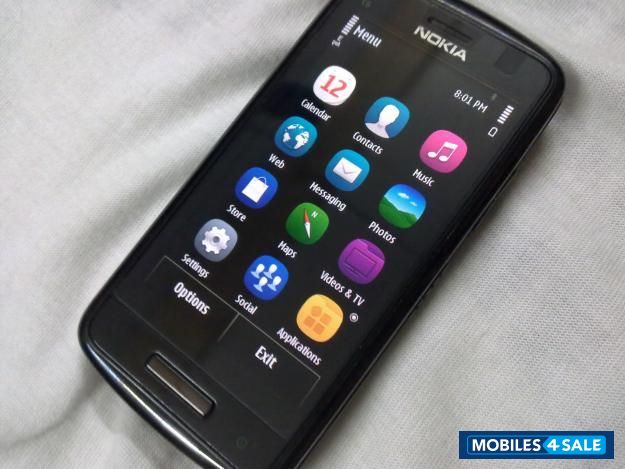 Black Nokia C6-01