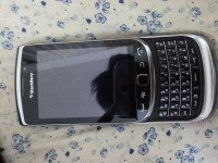 Black/silver BlackBerry Torch 9810