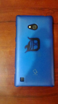 Black Nokia Lumia 720