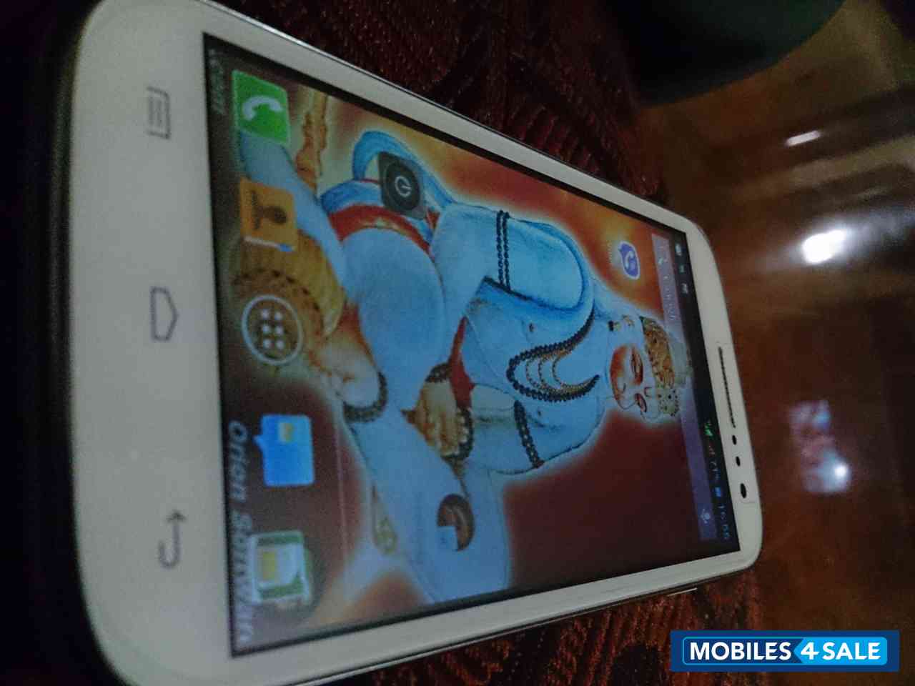 White Micromax Canvas HD A116