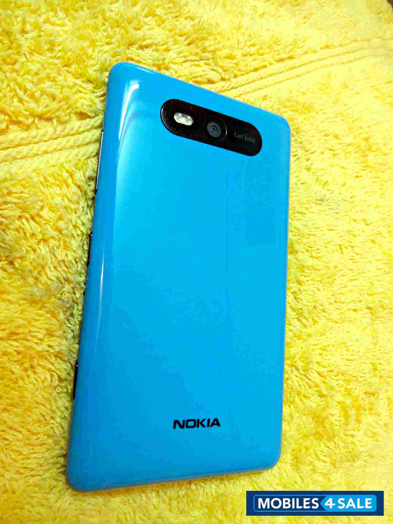 Blue Nokia Lumia 820