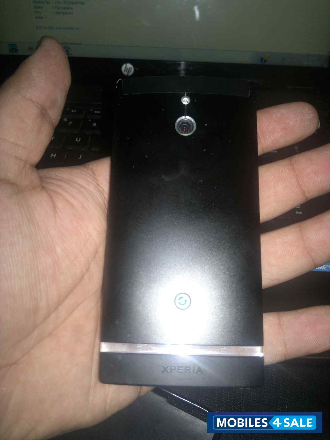 Black Sony Xperia P