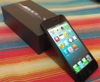 Black Apple iPhone 5