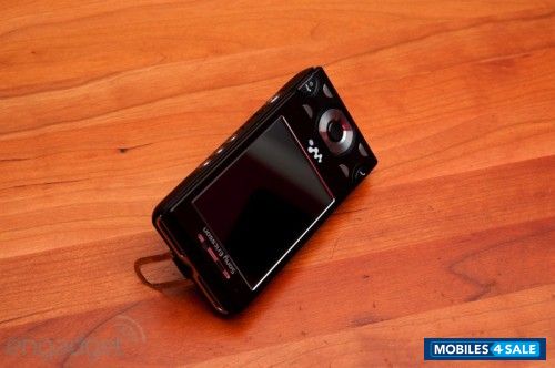Black Sony Ericsson W-series Black Sony Ericsson W-series
