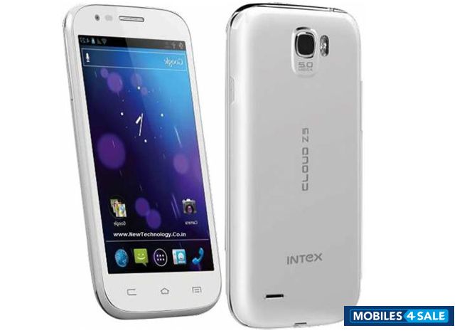 White Intex Cloud Z5