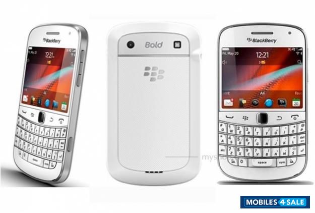 White BlackBerry Bold 9900