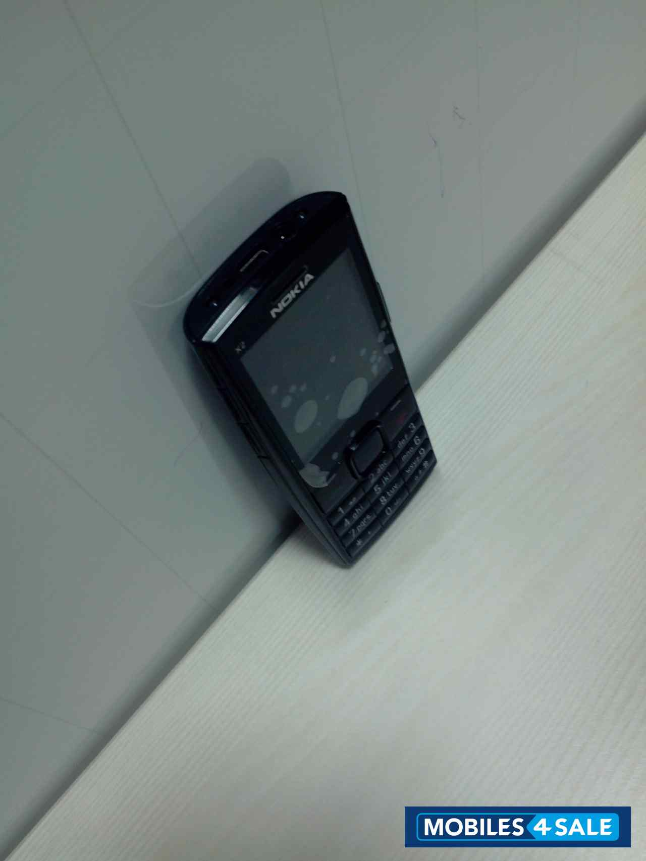 Black Nokia X2-02