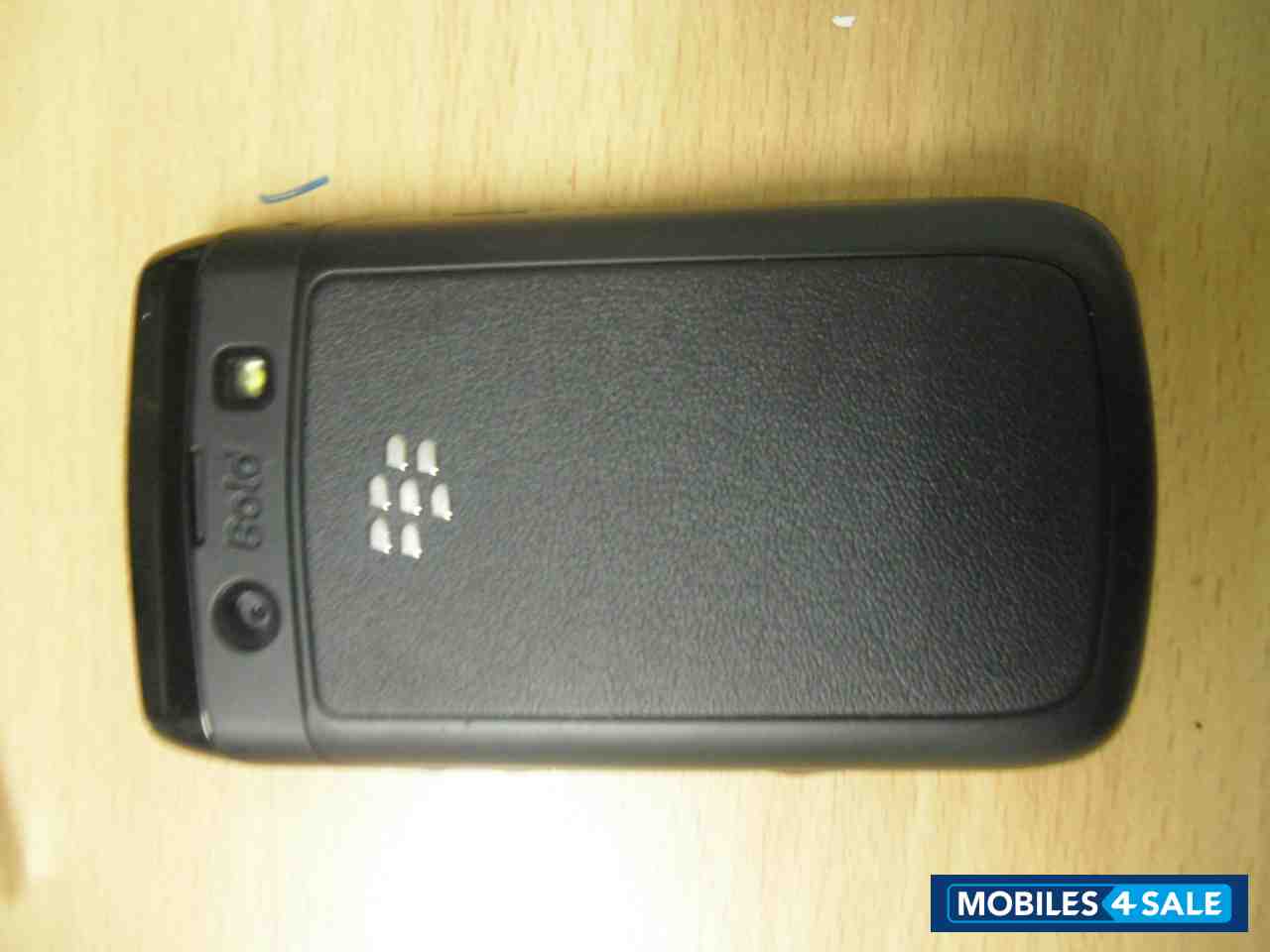 Black BlackBerry Bold 9780