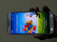 While Samsung Galaxy S4