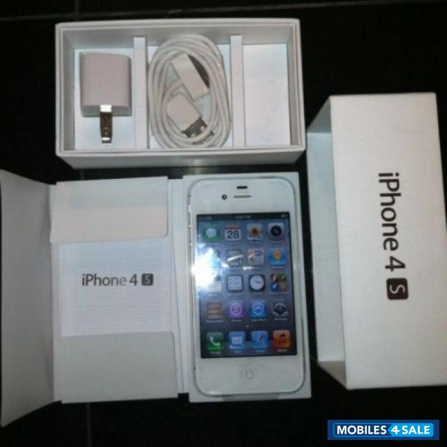 White Apple iPhone 4S