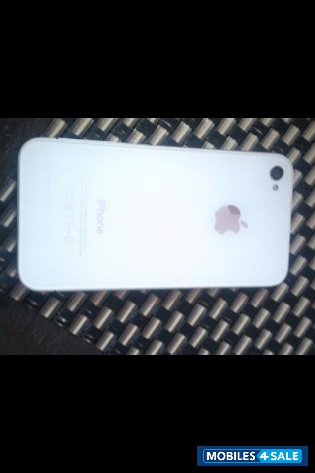 White Apple iPhone 4