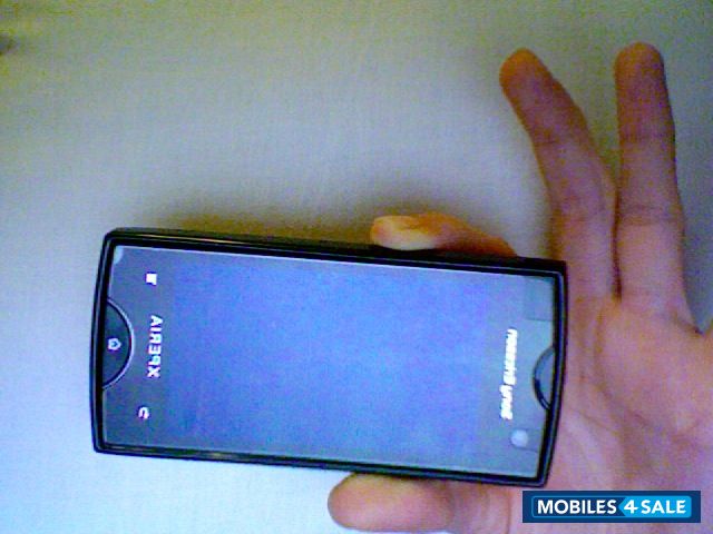 Black Sony Ericsson Xperia ray
